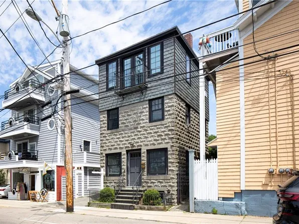 494 Thames St, Newport, RI 02840