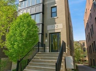 722 W Melrose St #2, Chicago, IL 60657
