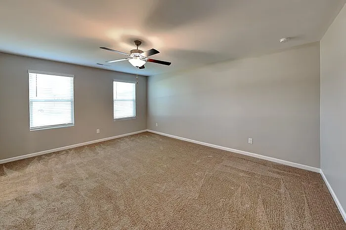 1045 Cloverdale Ct — Photo 8