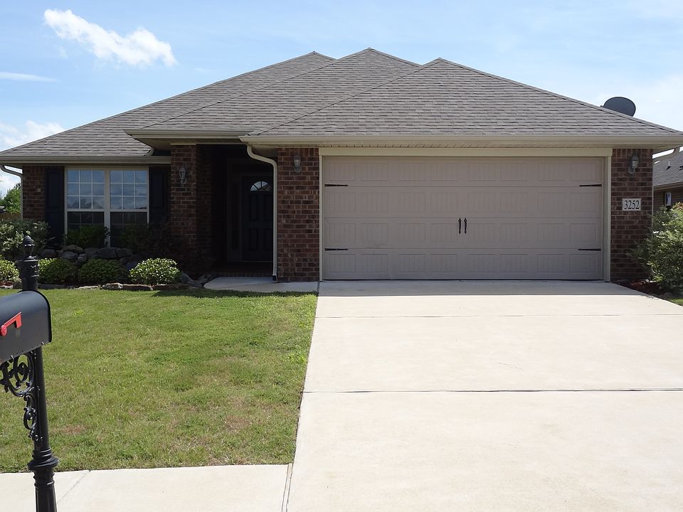 1st image of 3252 River Crest Dr S