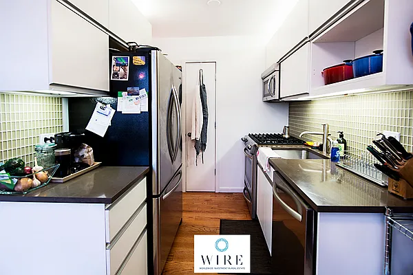 Sold by WIRE International Realty | media 3