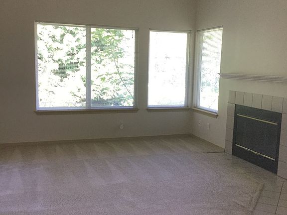 5th image of 9210 Market Pl Unit J204
