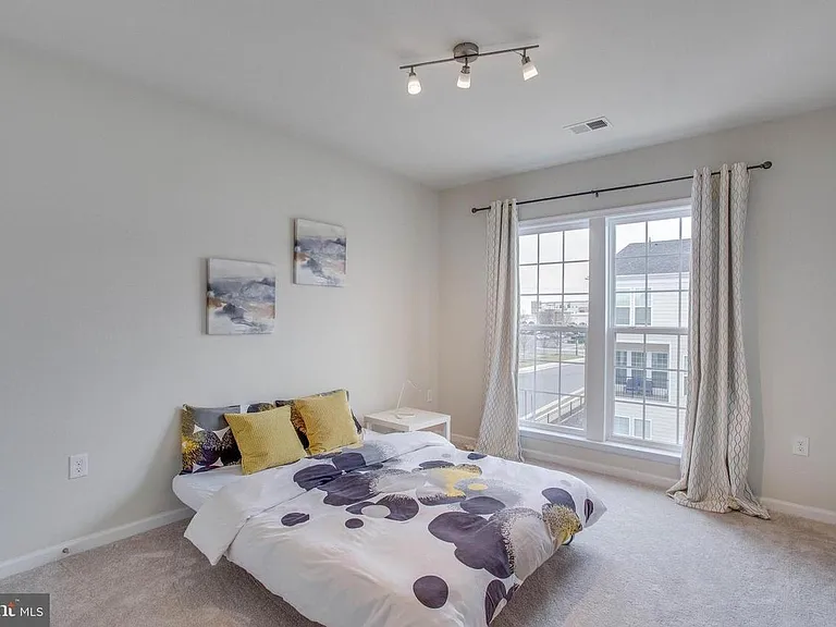42707 Wardlaw Ter — Photo 22
