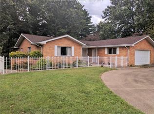 409 Lewis Ln, Point Pleasant, WV 25550