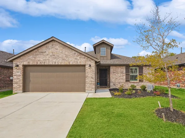 2521 Chevy Chase Dr, Denton, TX 76207
