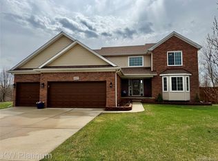 4837 Camelot Dr, Smiths Creek, MI 48074