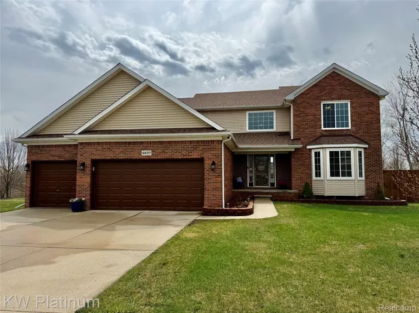 4837 Camelot Dr, Smiths Creek, MI 48074