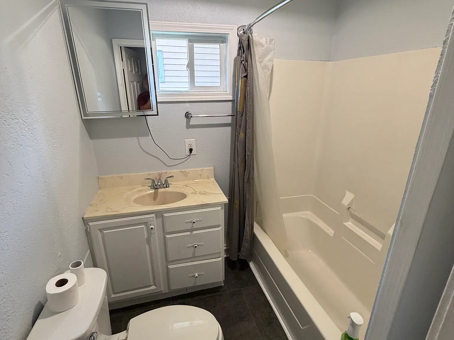 3 bed, 1154 sqft, $1,300 — Photo 4
