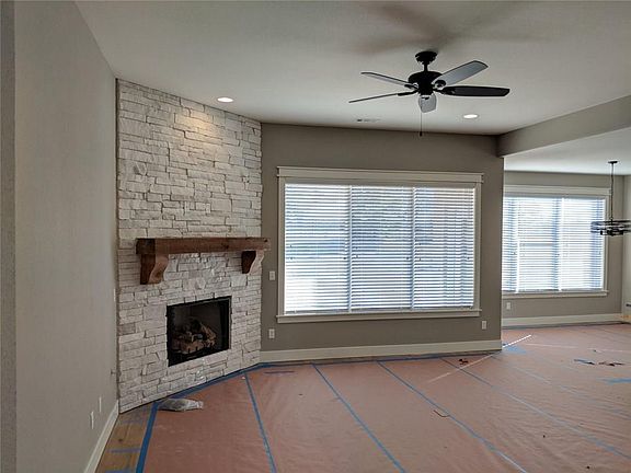 4th image of 2732 N French Hill Ln