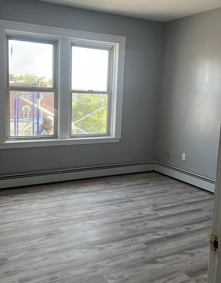 2 bed, 1.0 bath, 1000 sqft, $1,450 — Photo 2