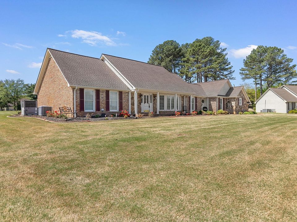 2nd image of 112 Hickory Dr