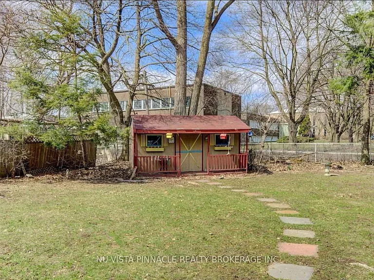 530 Huron St — Photo 22