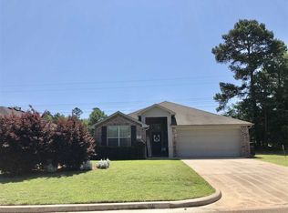 1418 Santa Cruz Dr, Longview, TX 75601