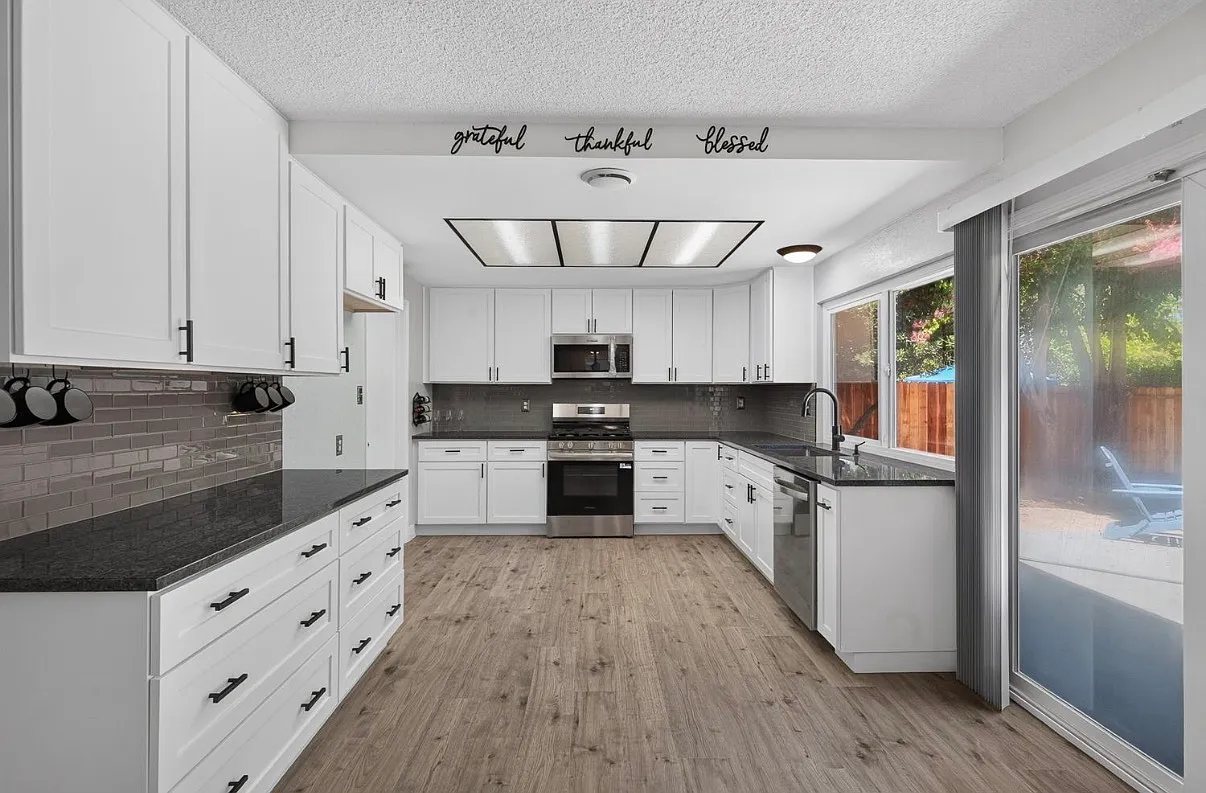 4 bed, 1380 sqft, $3,400 — Photo 4