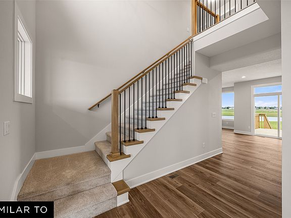 4th image of 260 NW Labrador Dr