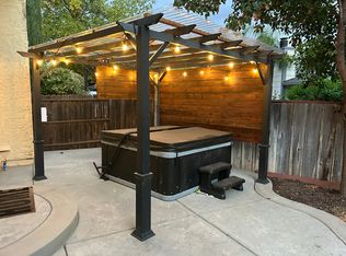 2 Windmill Ct, Chico, CA 95928
