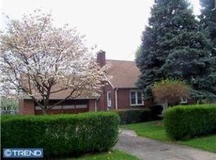 9611 Dungan Rd, Philadelphia, PA 19115