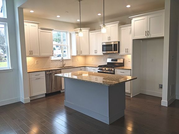 Similar Kendal kitchen - options are depicted