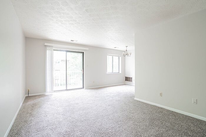 1st image of 3143 Glenmore Ave