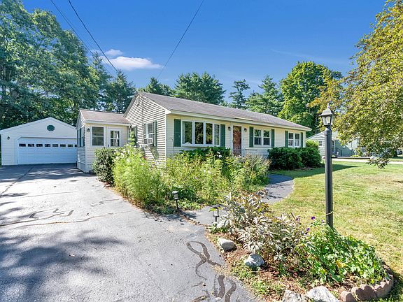 3rd image of 255 Park Road