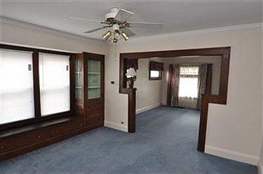3rd image of 10914 Governor Ave