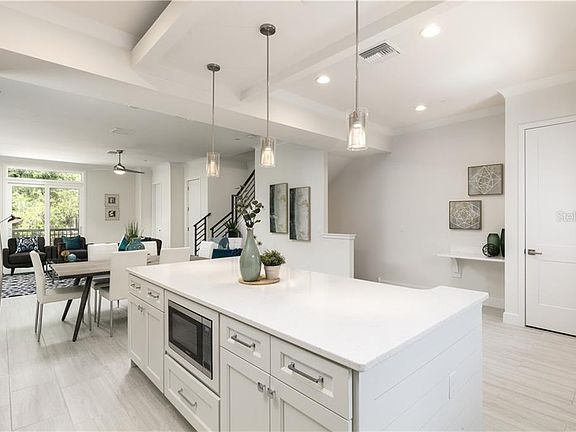 5th image of 141 S Park Ave #5B