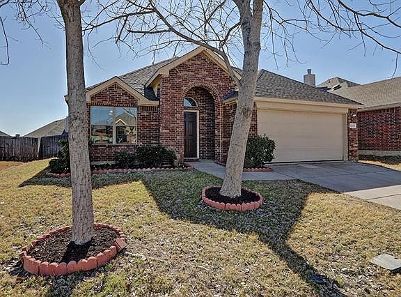 2nd image of 1207 Angelina Dr