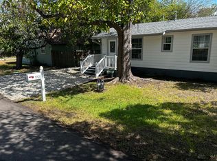 1701 Adams St, Taylor, TX 76574