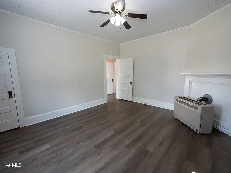 1821 Spencer Ave #B — Photo 8