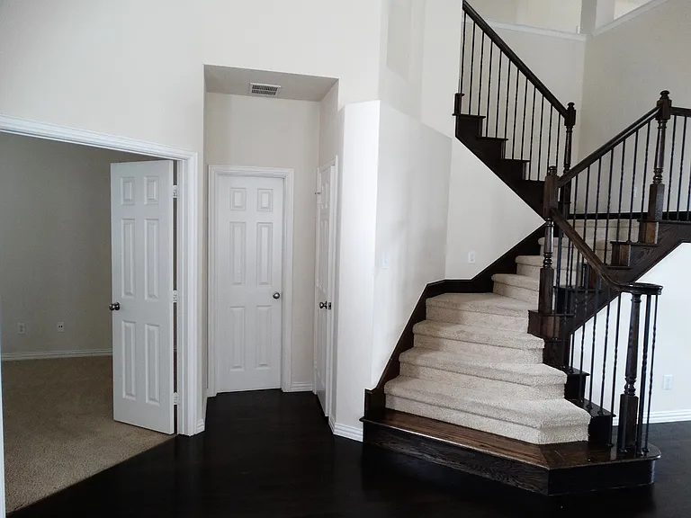 11897 Lampwick Ln — Photo 3
