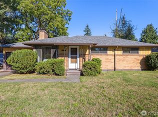 17528 11th Ave NE, Shoreline, WA 98155