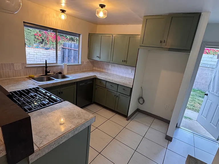 13272 Diamond Head Dr — Photo 3