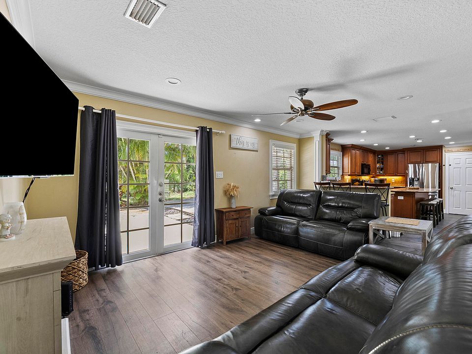1st image of 2420 SW 15th Terrace