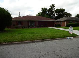 230 Bizerte St, Houston, TX 77022