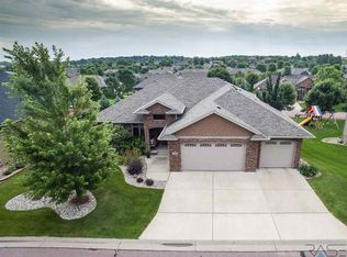 5508 S Park Knoll Pl, Sioux Falls, SD 57108