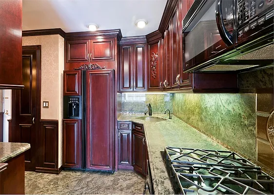 Sold by Nest Seekers International | media 30