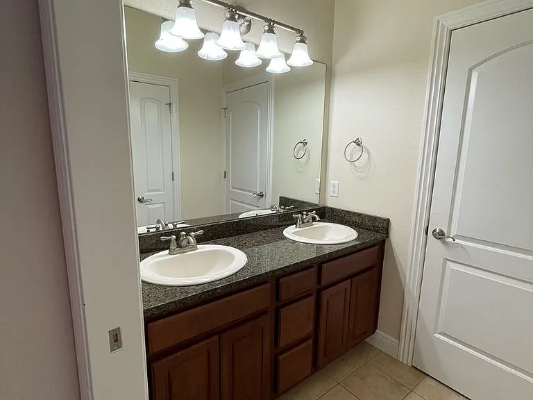 123 N Tuscany Dr — Photo 19