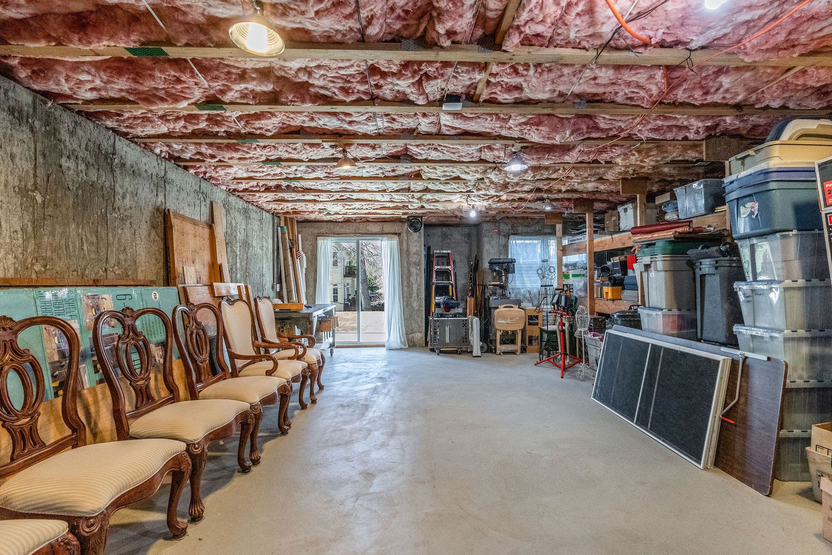  Full basement with walkout and Egress Window