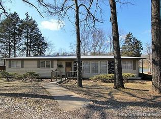 11283 Twin Lake Dr, Ste Genevieve, MO 63670