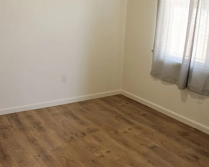 135 Poinsettia Ave — Photo 22