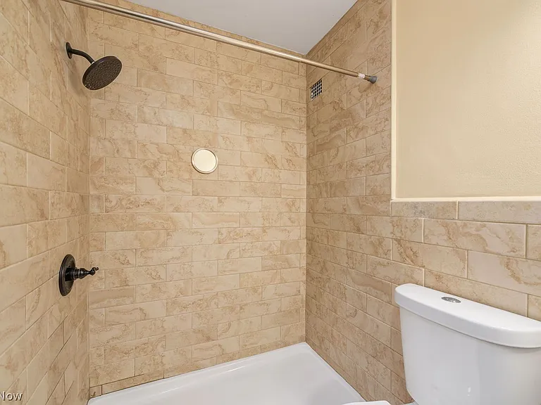 11720 Edgewater Dr #310 — Photo 15