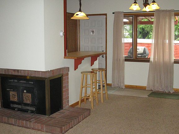 Living Room & Dinning Room