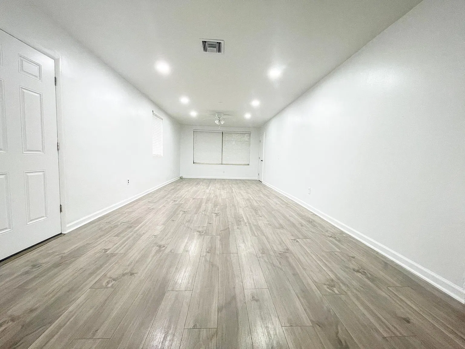 24204 State Road 46 — Photo 4