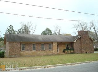 208 Marguerite St, Claxton, GA 30417