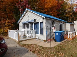 6922 E Houghton Lake Dr, Houghton Lake, MI 48629