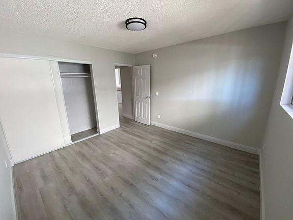 4th image of 926 W 84th St #2