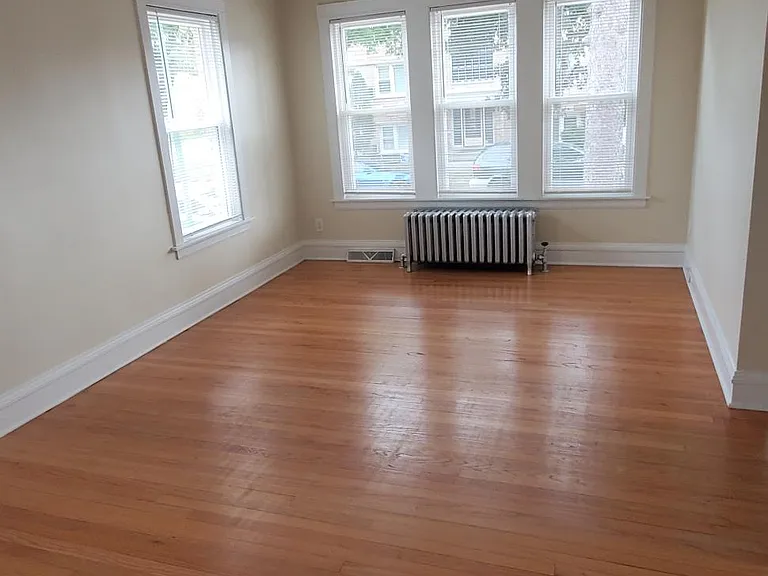 7135 W Irving Park Rd — Photo 4