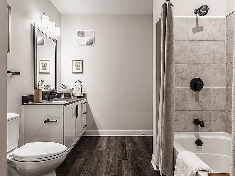 Spacious Bathroom