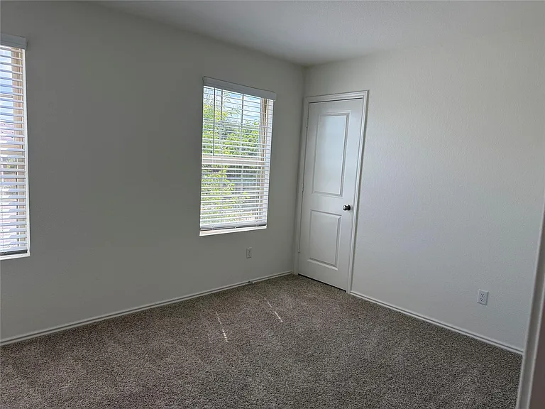 112 Crownover Cv — Photo 9