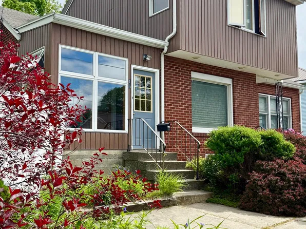 15 Park Place, Waterford, NY 12188